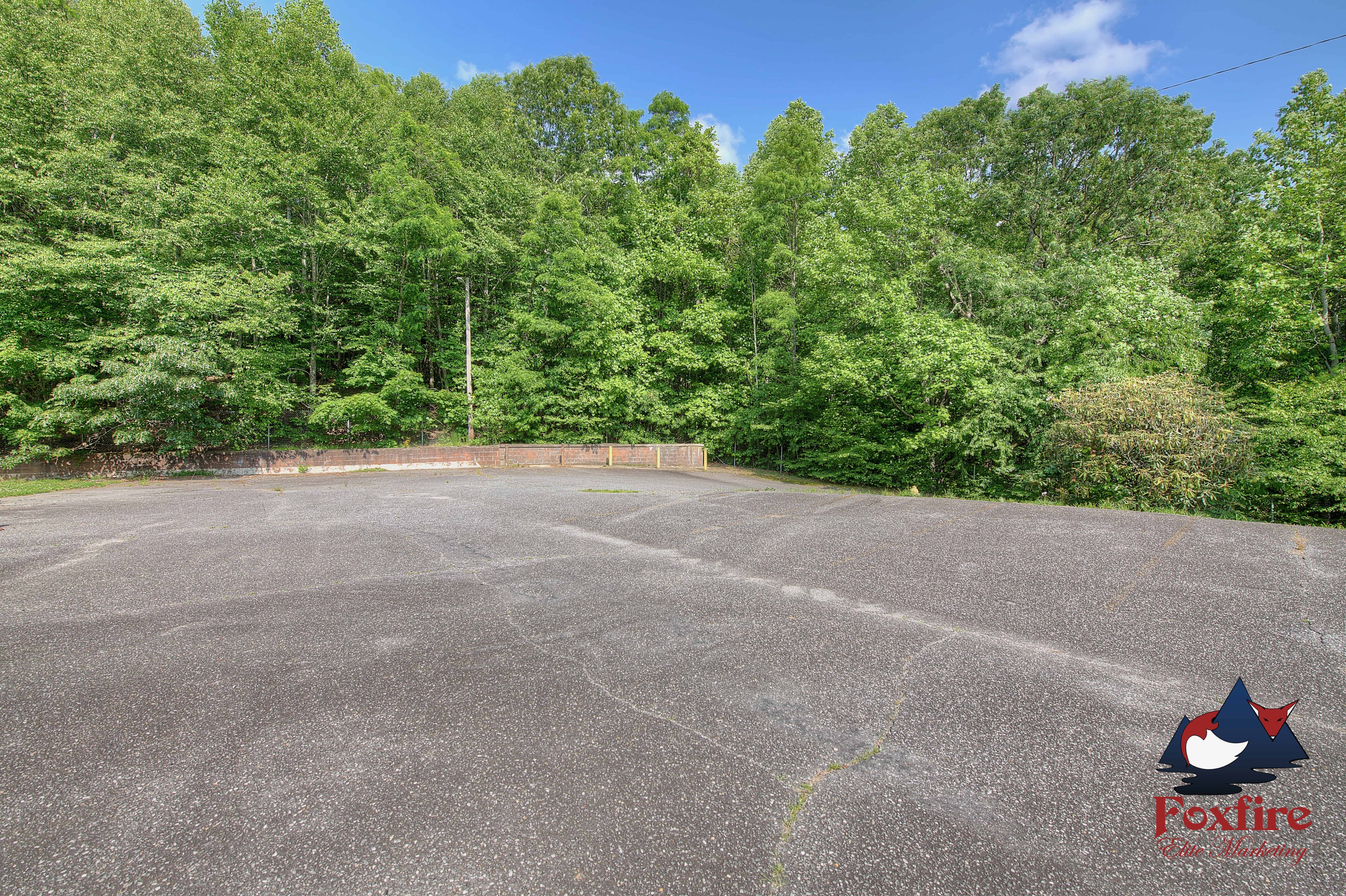 350 Henredon Road Spruce Pine NC 28777