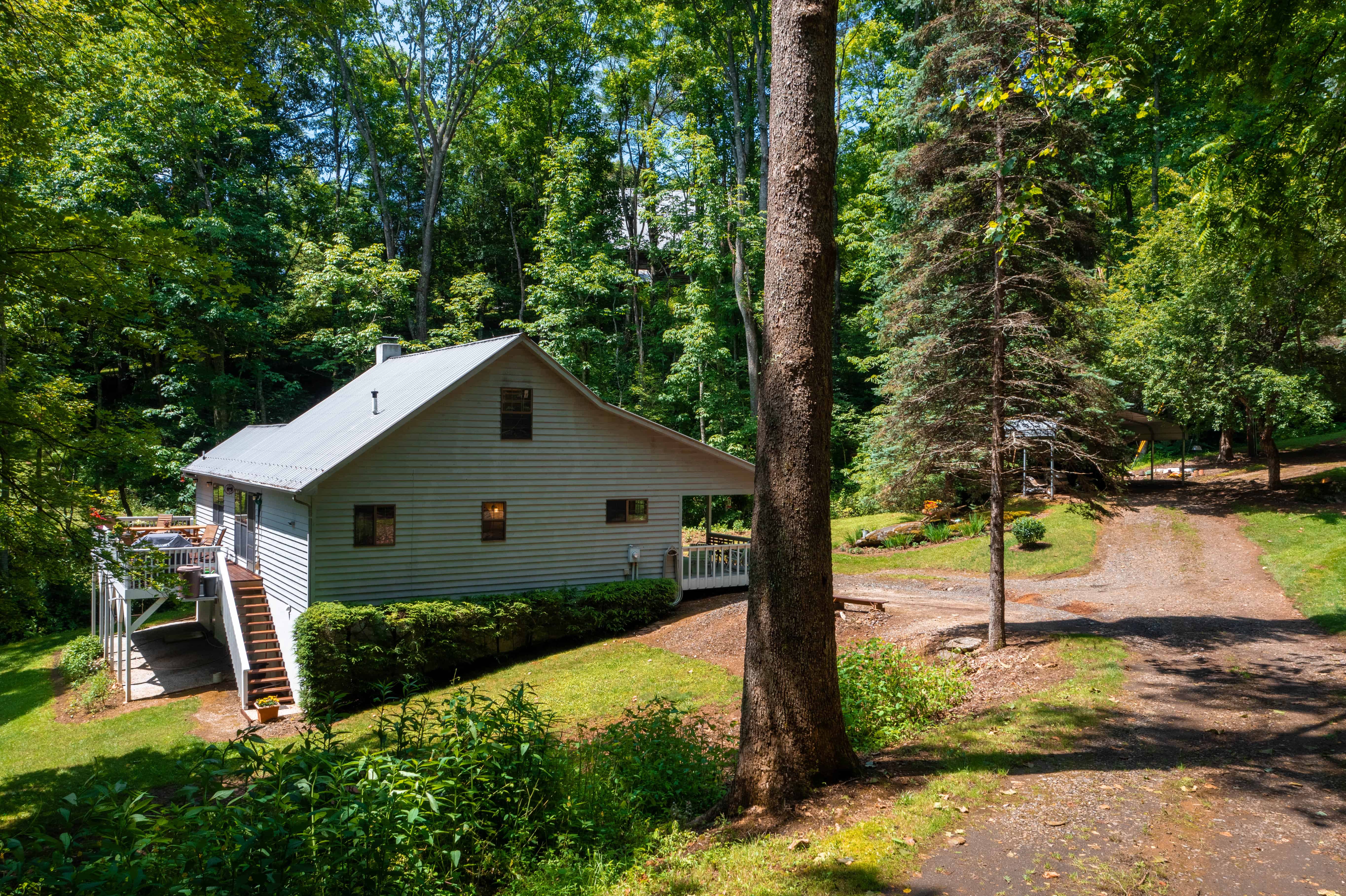 000 Gurley Road Burnsville NC 28714