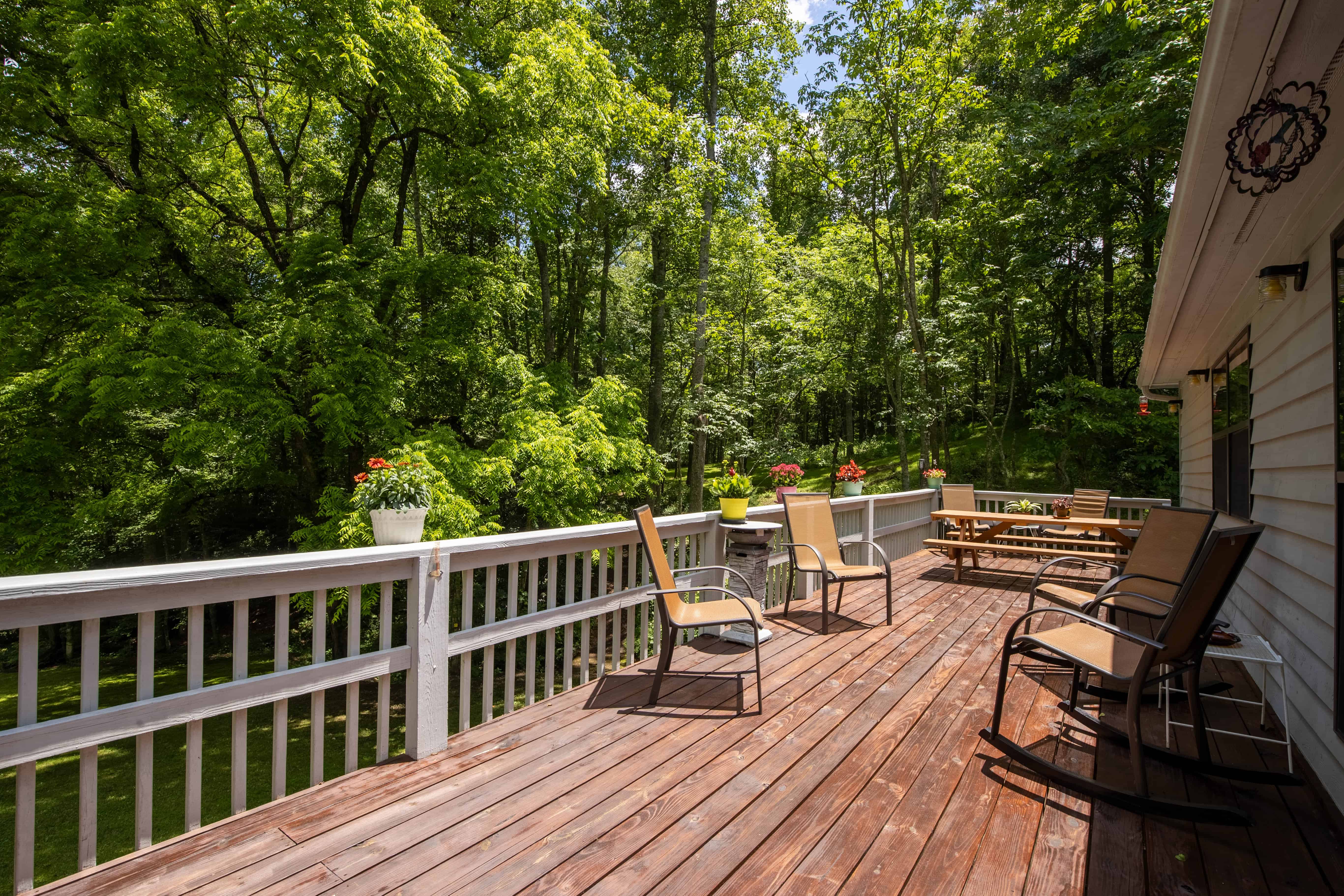 000 Gurley Road Burnsville NC 28714