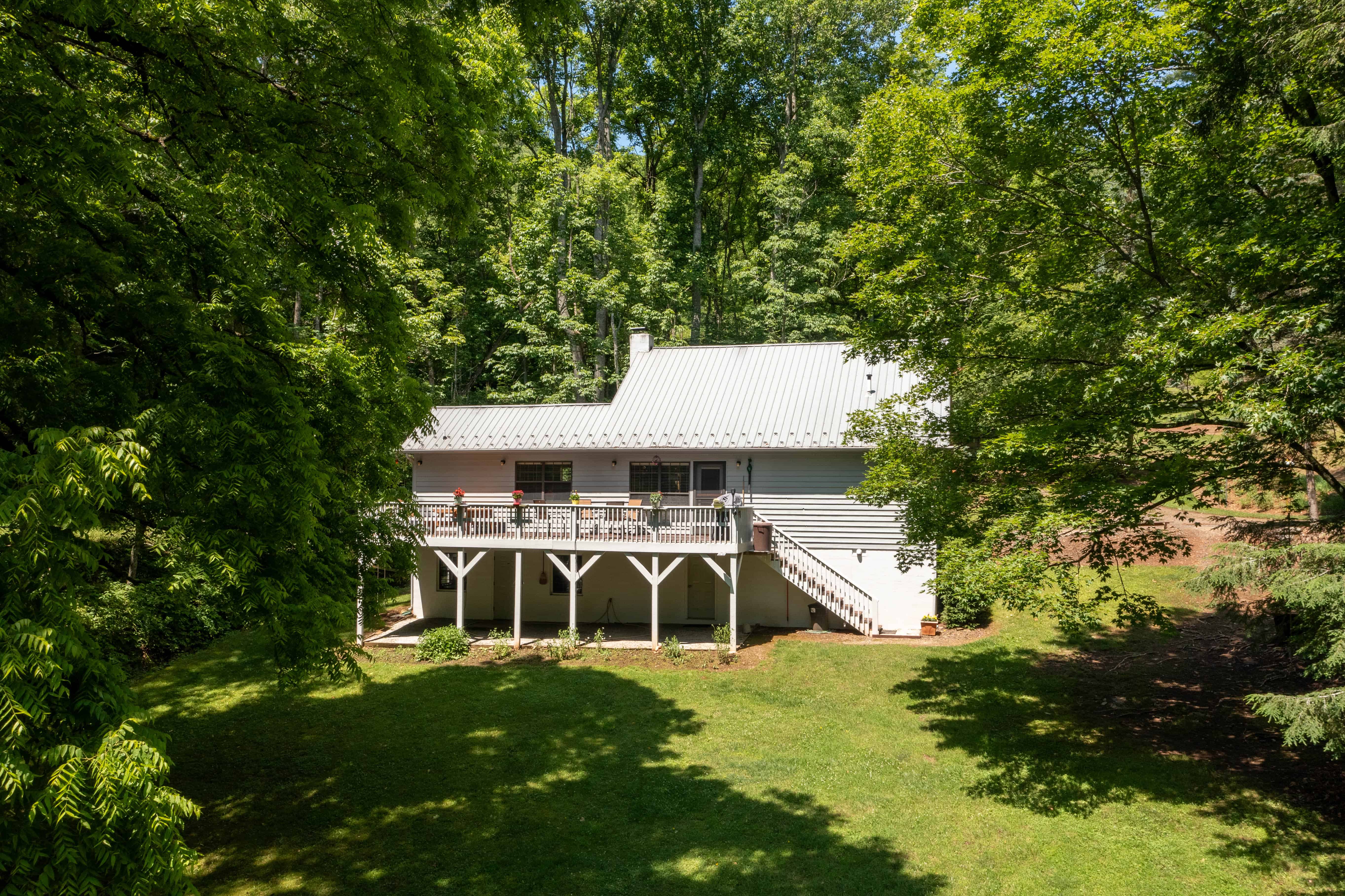000 Gurley Road Burnsville NC 28714