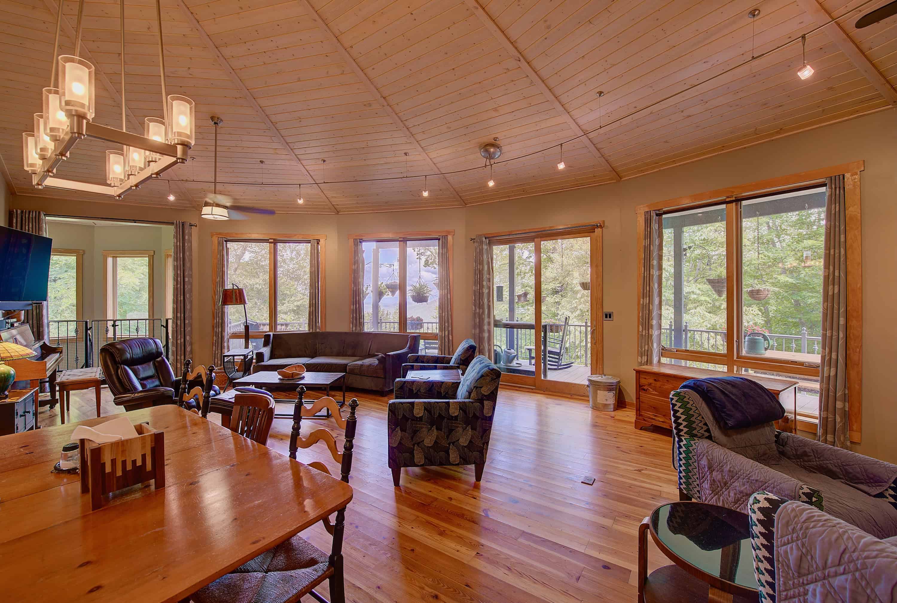 1024 Arrowhead Ridge Road Spruce Pine NC 28777