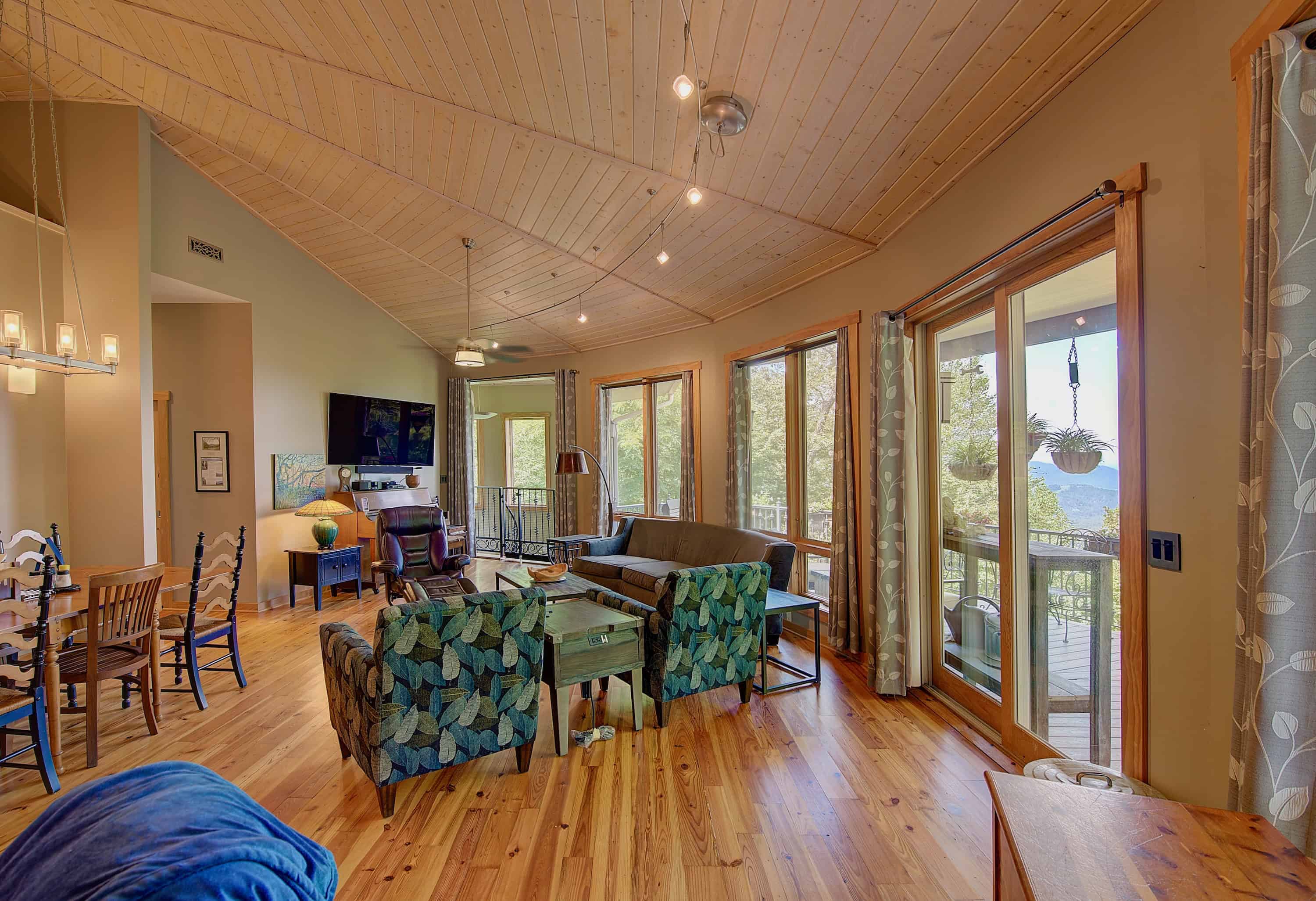 1024 Arrowhead Ridge Road Spruce Pine NC 28777