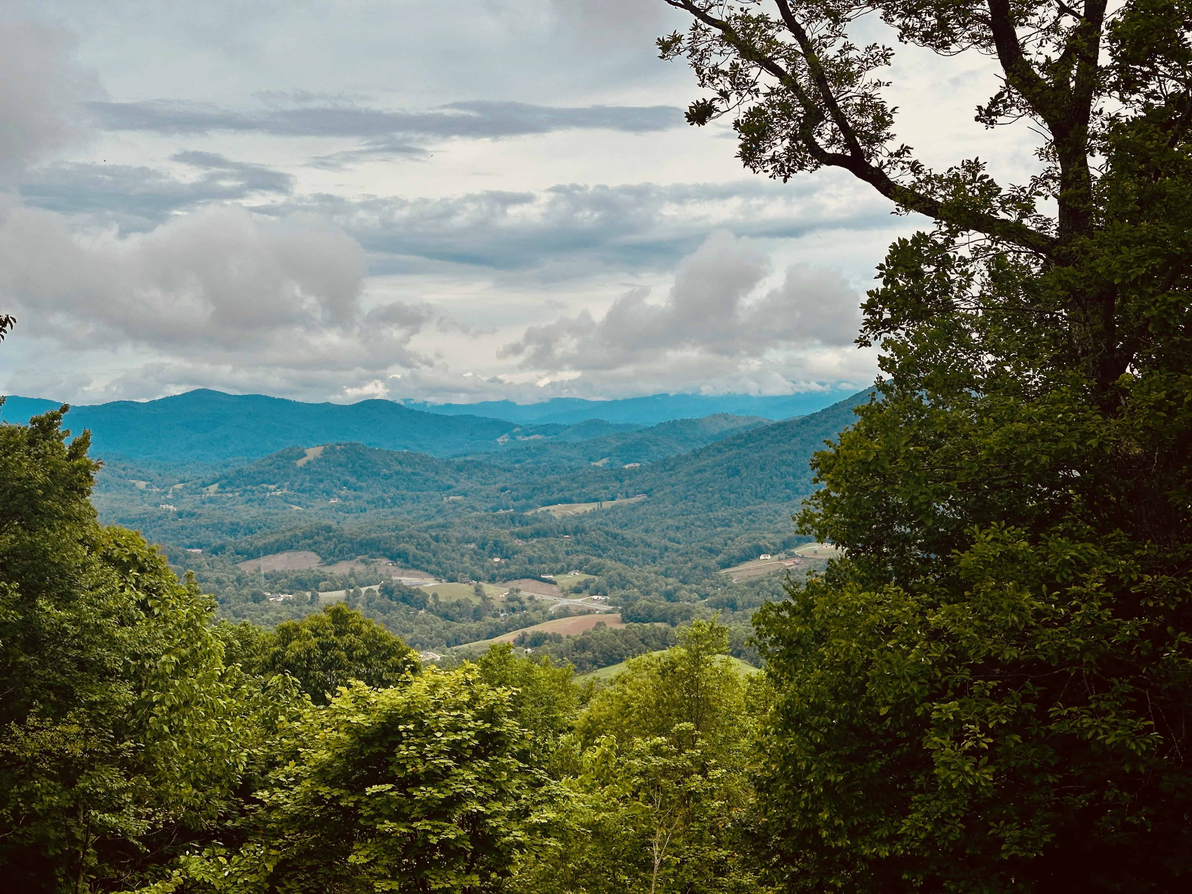 1024 Arrowhead Ridge Road Spruce Pine NC 28777