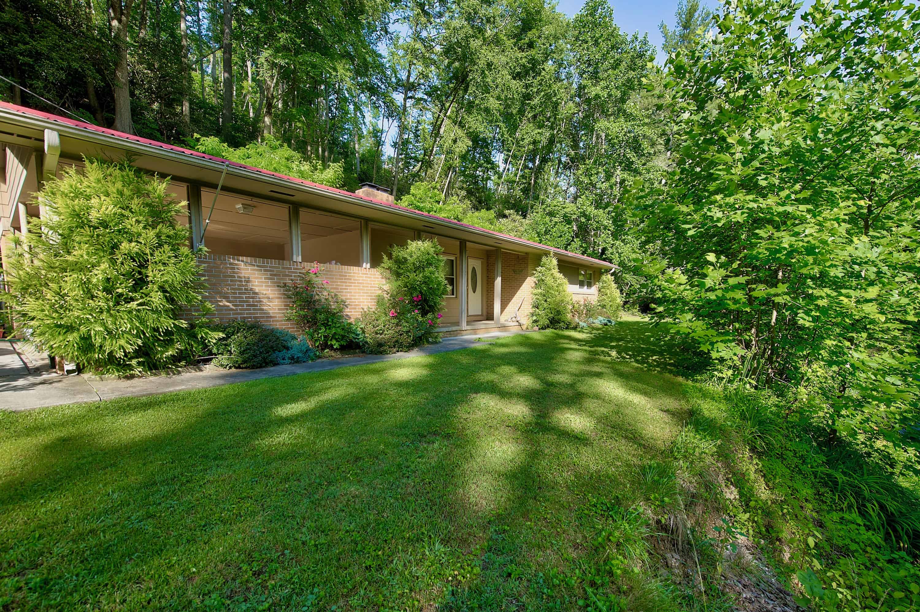 583 Deer Park Lake Road Spruce Pine NC 28777