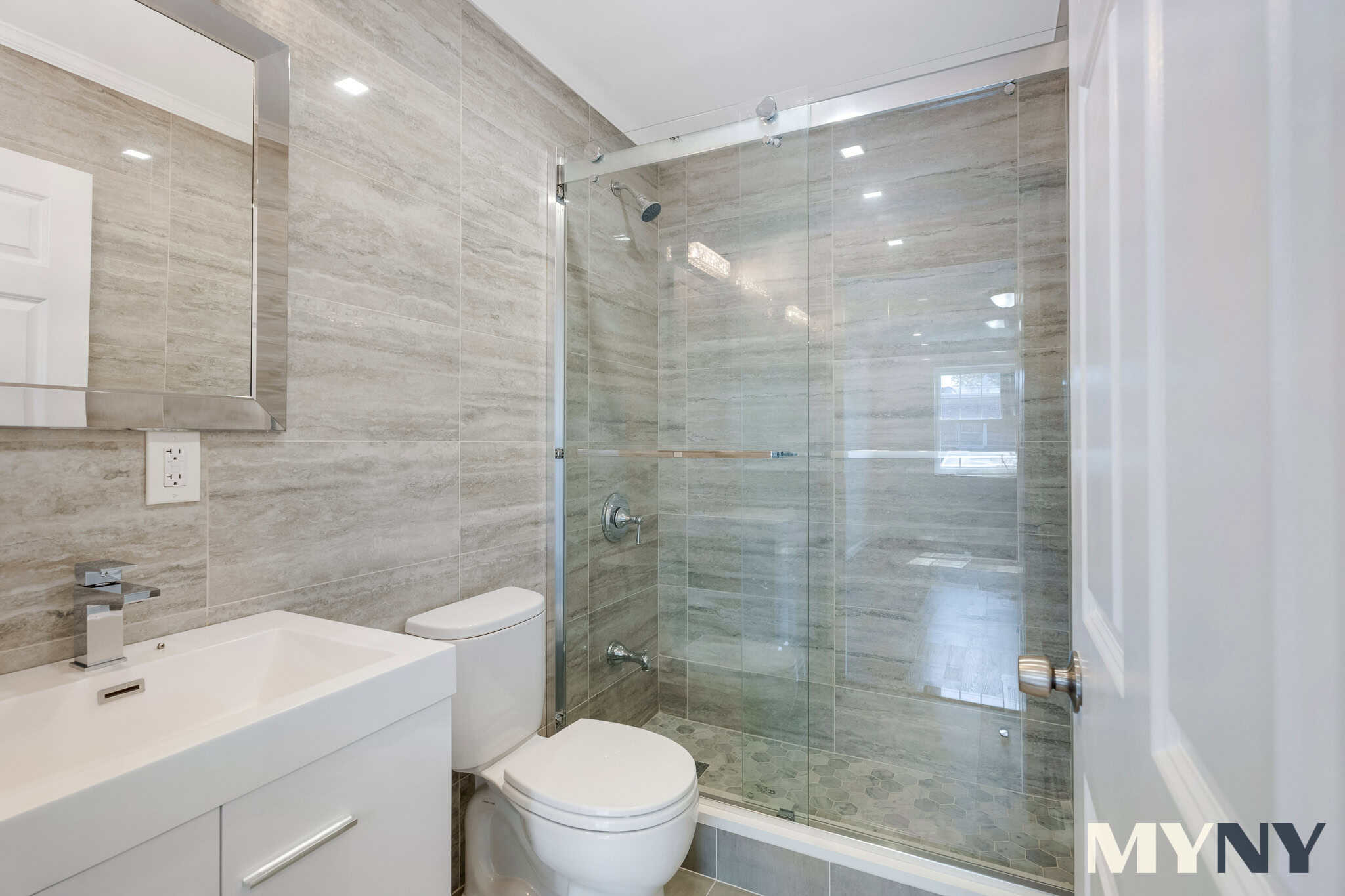 147-48 76th Road Flushing NY 11367